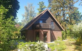 Martha - Ferienhaus, 3 Schlafzimmer, 2 bis 6 Personen, S-Bahn nach Berlin, Strausseenähe, ruhige Lage